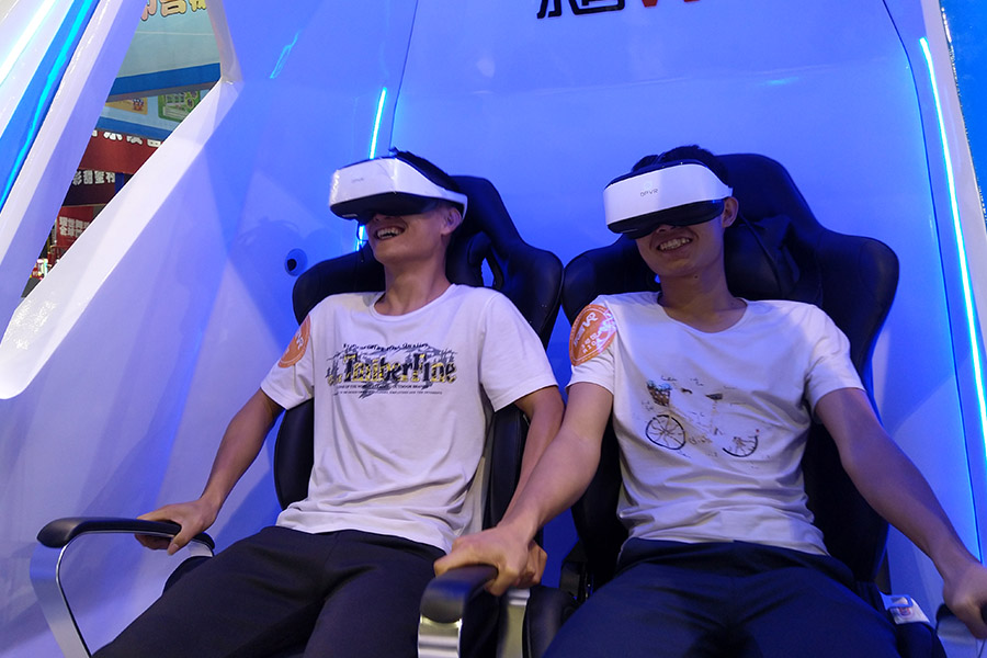 乐客VR设备未来系列：时光穿梭机