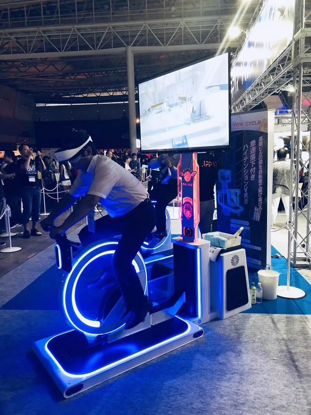 未来系列：时光飞轮VR设备