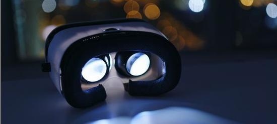 苹果新专利预测性注视点VR系统，可缓解VR用眼疲劳