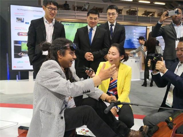 华为将展示最新超薄可折叠VR Glass